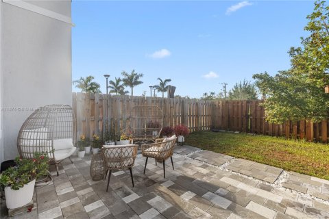 Купить таунхаус в Корал-Спрингс, Флорида 3 спальни, 124.86м2, № 1923781 - фото 26