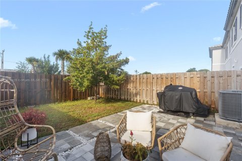 Купить таунхаус в Корал-Спрингс, Флорида 3 спальни, 124.86м2, № 1923781 - фото 16