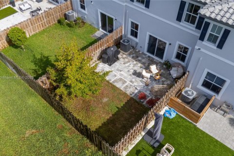 Купить таунхаус в Корал-Спрингс, Флорида 3 спальни, 124.86м2, № 1923781 - фото 4