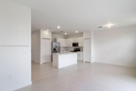 Купить таунхаус в Корал-Спрингс, Флорида 3 спальни, 124.86м2, № 1923781 - фото 12