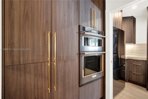 Купить виллу или дом в Корал-Гейблс, Флорида 3 спальни, 204.01м2, № 1949501 - фото 20