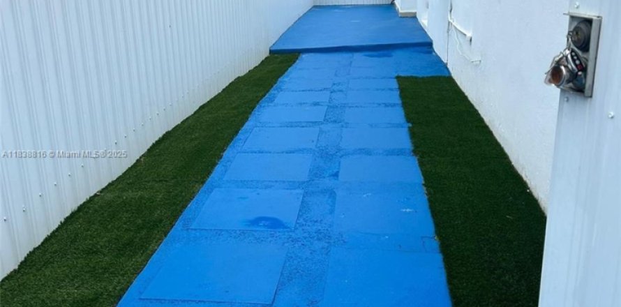 Villa ou maison à Miami, Floride 2 chambres № 1825500
