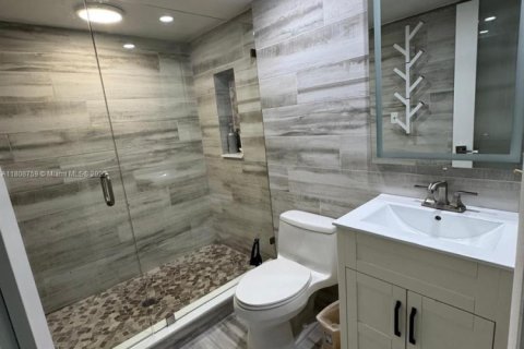 Condo in Miami Beach, Florida, 1 bedroom  № 2022513 - photo 8