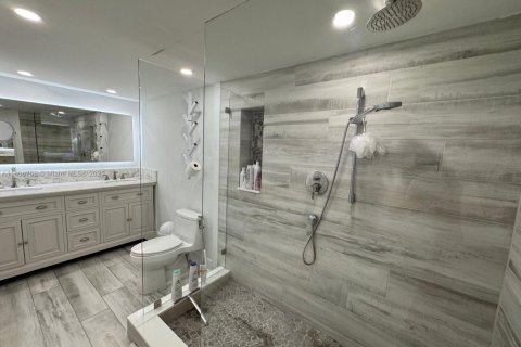 Condo in Miami Beach, Florida, 1 bedroom  № 2022513 - photo 13