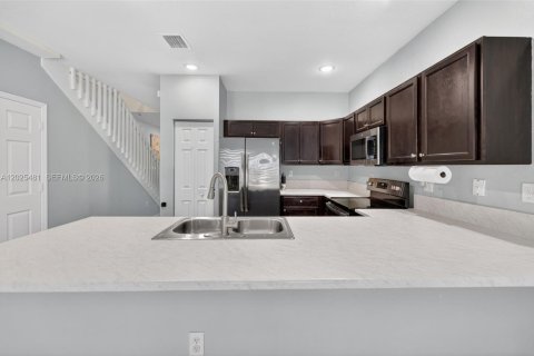 Touwnhouse à vendre à Homestead, Floride: 3 chambres, 141.58 m2 № 2186094 - photo 13