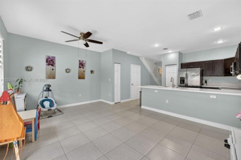 Touwnhouse à vendre à Homestead, Floride: 3 chambres, 141.58 m2 № 2186094 - photo 14