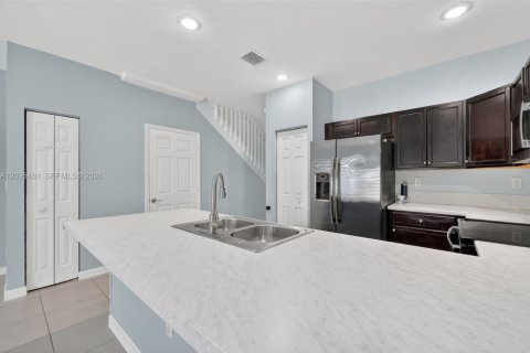 Touwnhouse à vendre à Homestead, Floride: 3 chambres, 141.58 m2 № 2186094 - photo 11