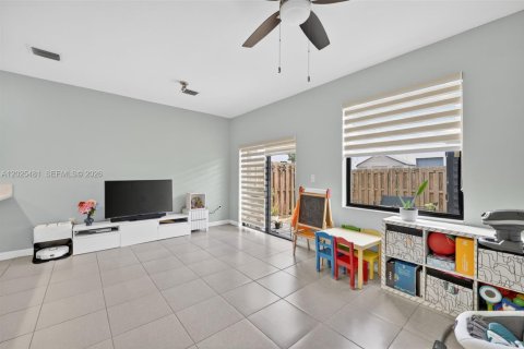 Touwnhouse à vendre à Homestead, Floride: 3 chambres, 141.58 m2 № 2186094 - photo 15