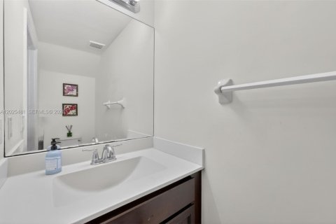 Touwnhouse à vendre à Homestead, Floride: 3 chambres, 141.58 m2 № 2186094 - photo 19