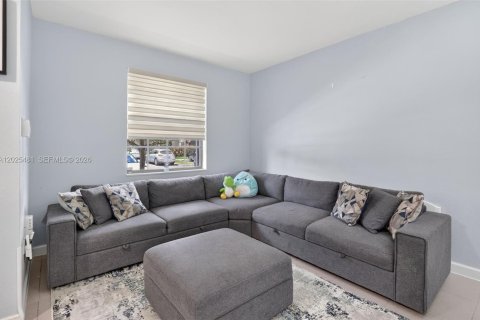 Touwnhouse à vendre à Homestead, Floride: 3 chambres, 141.58 m2 № 2186094 - photo 7