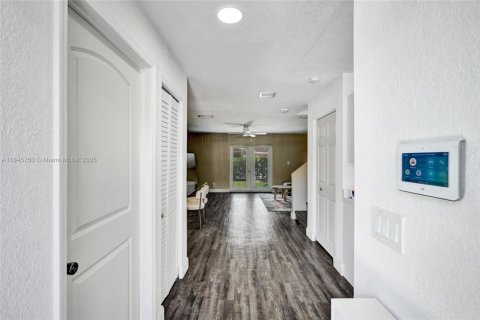 Touwnhouse à louer à North Lauderdale, Floride: 2 chambres, 115.38 m2 № 1936181 - photo 4