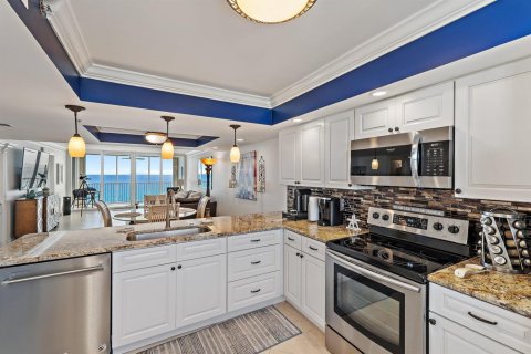 Condo in Juno Beach, Florida, 2 bedrooms  № 2184647 - photo 6