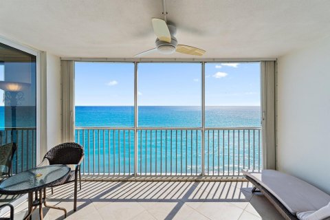 Condo in Juno Beach, Florida, 2 bedrooms  № 2184647 - photo 30