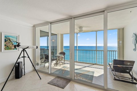 Condo in Juno Beach, Florida, 2 bedrooms  № 2184647 - photo 14