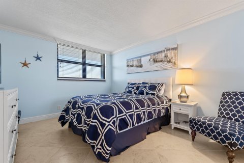 Condo in Juno Beach, Florida, 2 bedrooms  № 2184647 - photo 25