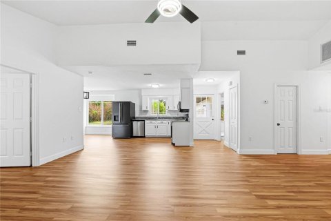 House in Fish Hawk, Florida 3 bedrooms, 148.36 sq.m. № 2158016 - photo 22