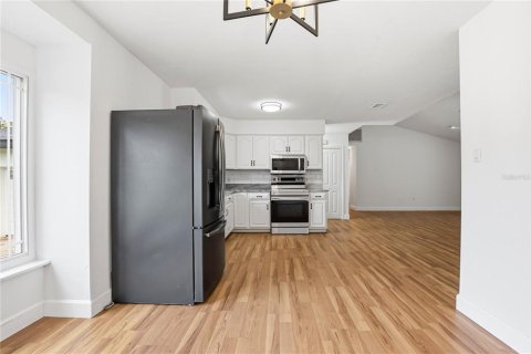 House in Fish Hawk, Florida 3 bedrooms, 148.36 sq.m. № 2158016 - photo 30