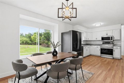 House in Fish Hawk, Florida 3 bedrooms, 148.36 sq.m. № 2158016 - photo 29