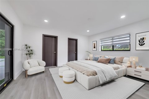 House in Palmetto Bay, Florida 4 bedrooms, 225.38 sq.m. № 2073733 - photo 10
