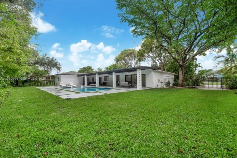 House in Palmetto Bay, Florida 4 bedrooms, 225.38 sq.m. № 2073733 - photo 18