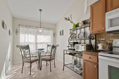 House in Land O' Lakes, Florida 3 bedrooms, 169.08 sq.m. № 2098106 - photo 15