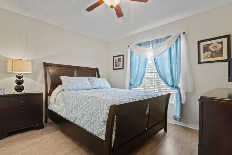 House in Land O' Lakes, Florida 3 bedrooms, 169.08 sq.m. № 2098106 - photo 26