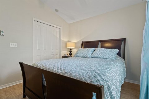 House in Land O' Lakes, Florida 3 bedrooms, 169.08 sq.m. № 2098106 - photo 27