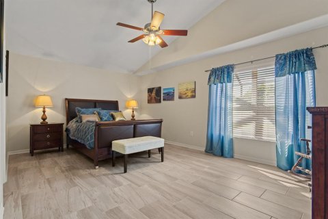 House in Land O' Lakes, Florida 3 bedrooms, 169.08 sq.m. № 2098106 - photo 21