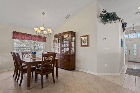 House in Land O' Lakes, Florida 3 bedrooms, 169.08 sq.m. № 2098106 - photo 13
