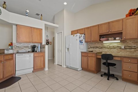 House in Land O' Lakes, Florida 3 bedrooms, 169.08 sq.m. № 2098106 - photo 18
