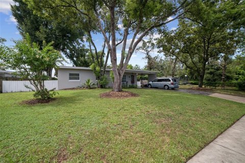 House in Apopka, Florida 3 bedrooms, 110.46 sq.m. № 1905803 - photo 2