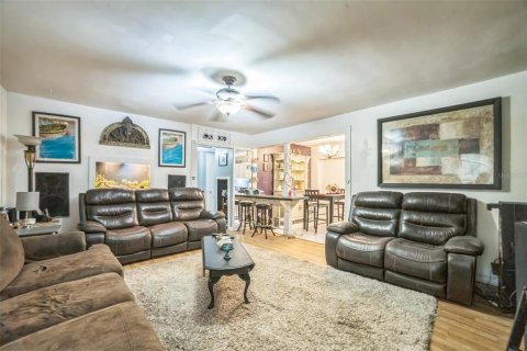 House in Apopka, Florida 3 bedrooms, 110.46 sq.m. № 1905803 - photo 5