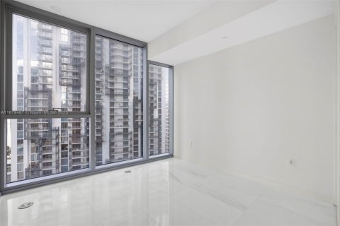 Condo in Miami, Florida, 2 bedrooms  № 2052744 - photo 27