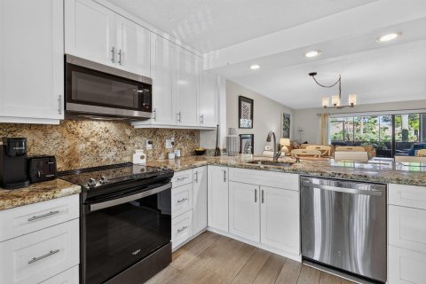 Copropriété à vendre à Palm Beach Gardens, Floride: 2 chambres, 120.77 m2 № 2407723 - photo 17