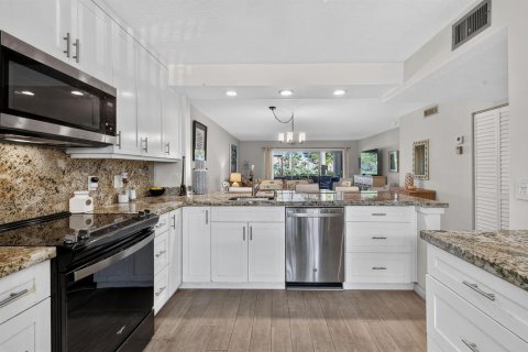 Copropriété à vendre à Palm Beach Gardens, Floride: 2 chambres, 120.77 m2 № 2407723 - photo 16