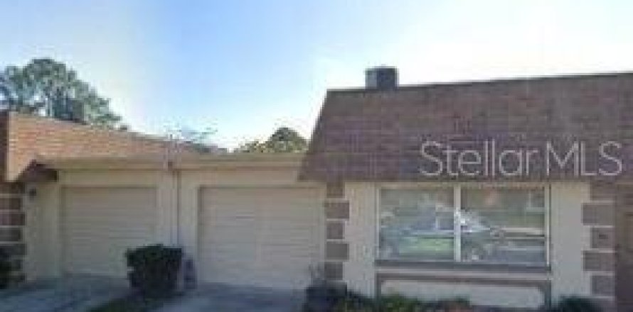 Condo in Pinellas Park, Florida, 1 bedroom № 2122896