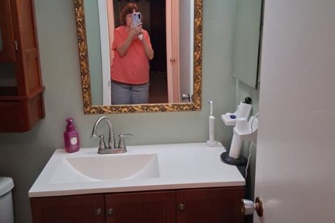 Condo in Pinellas Park, Florida, 1 bedroom № 2122896 - photo 5