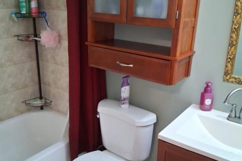 Condo in Pinellas Park, Florida, 1 bedroom № 2122896 - photo 6