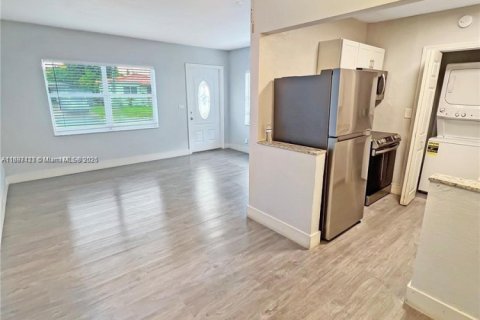 Immobilier commercial à vendre à Miami, Floride: 118.91 m2 № 2014487 - photo 8