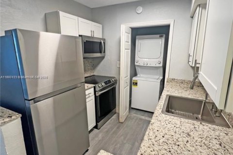 Immobilier commercial à vendre à Miami, Floride: 118.91 m2 № 2014487 - photo 10