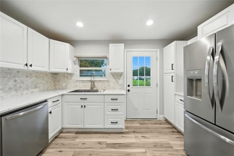 Casa en venta en Auburndale, Florida, 2 dormitorios, 87.33 m2 № 1899893 - foto 12