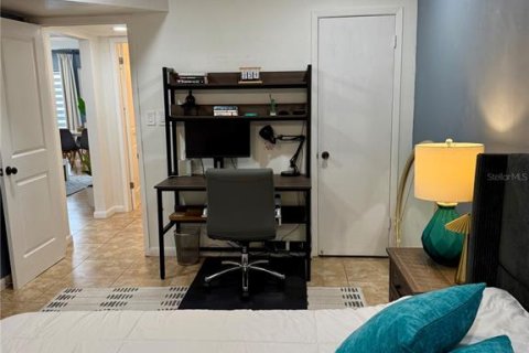 Condominio en alquiler en Saint Pete Beach, Florida, 1 dormitorio, 72 m2 № 1906735 - foto 17