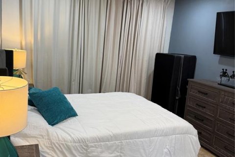 Condominio en alquiler en Saint Pete Beach, Florida, 1 dormitorio, 72 m2 № 1906735 - foto 18