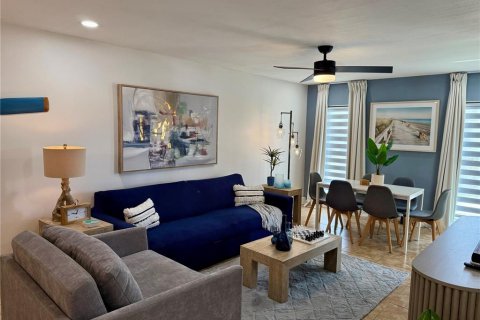 Condominio en alquiler en Saint Pete Beach, Florida, 1 dormitorio, 72 m2 № 1906735 - foto 25