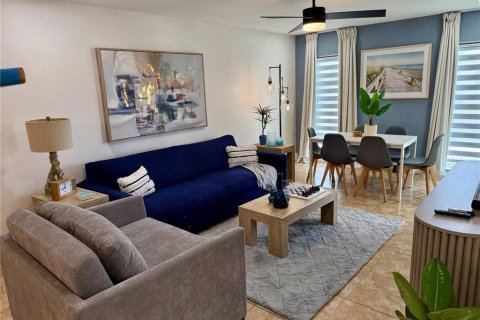 Condominio en alquiler en Saint Pete Beach, Florida, 1 dormitorio, 72 m2 № 1906735 - foto 5