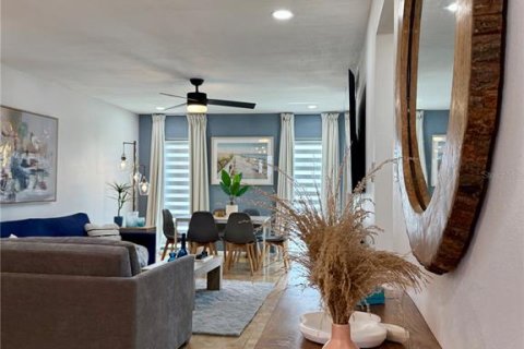 Condominio en alquiler en Saint Pete Beach, Florida, 1 dormitorio, 72 m2 № 1906735 - foto 14