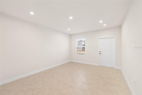 Купить таунхаус в Леди-Лейк, Флорида 6 комнат, 154.4м2, № 2098830 - фото 10