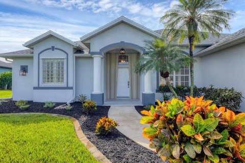 House in Rotonda, Florida 3 bedrooms, 195.47 sq.m. № 1914316 - photo 9