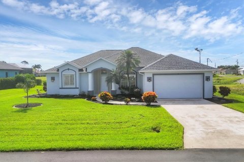 House in Rotonda, Florida 3 bedrooms, 195.47 sq.m. № 1914316 - photo 1
