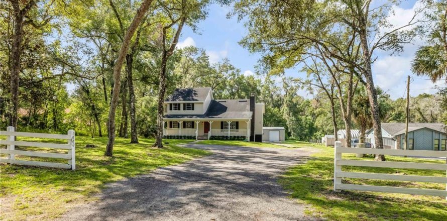 House in Orange City, Florida 3 bedrooms, 186.92 sq.m. № 1894798
